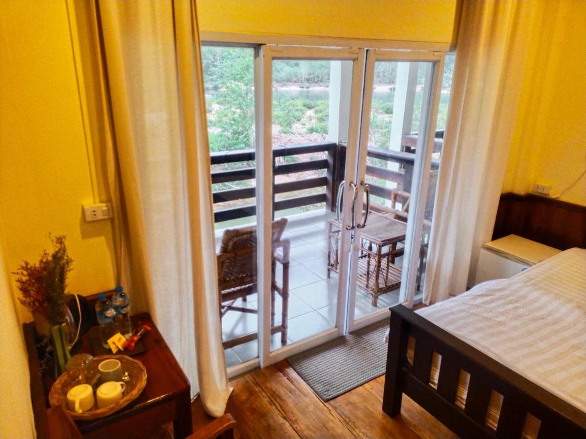 Pdv Guesthouse Muang Ngoi Exterior photo